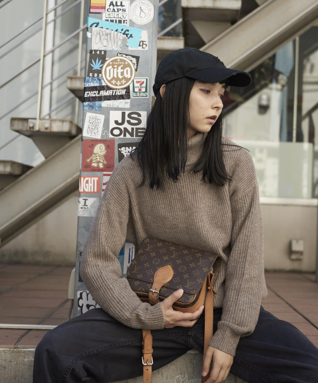 J-Subculture公式アカウント1 さま専用ですLOUIS VUITTON QC] Black Louis Vuitton Varsity jacket of Gw team : r
