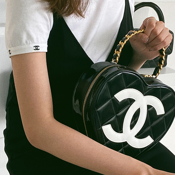 CHANEL 1995年頃製 パテントハートココマークステッチバニティ