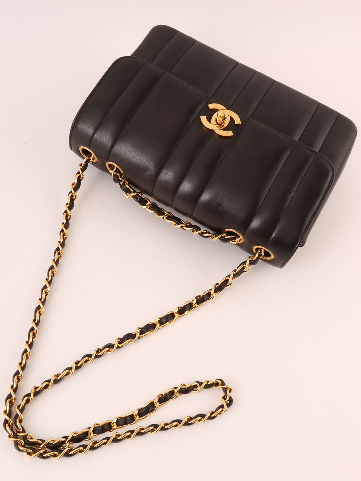 CHANEL 1995年頃製 マドモアゼルステッチCCターンロックチェーン
