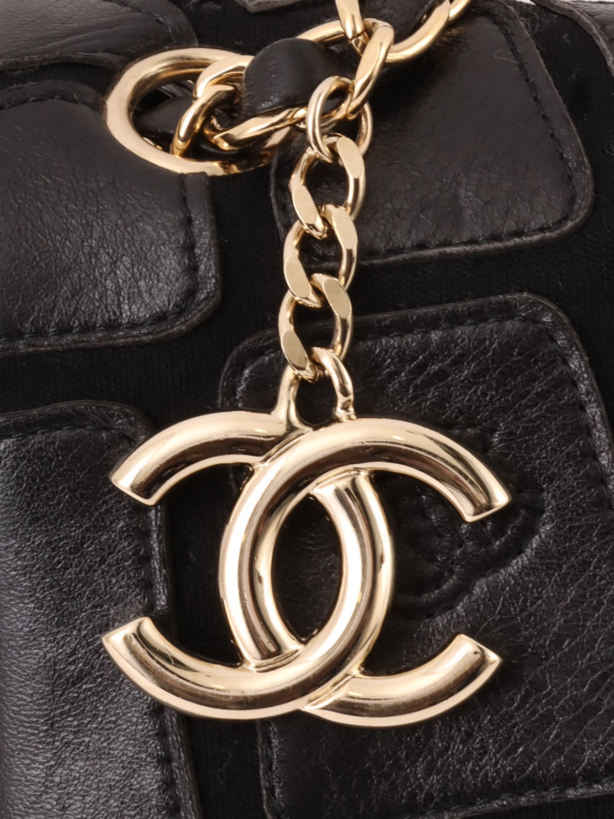 CHANEL 2008年頃製 スケールスパターンCCマークステッチチェーン