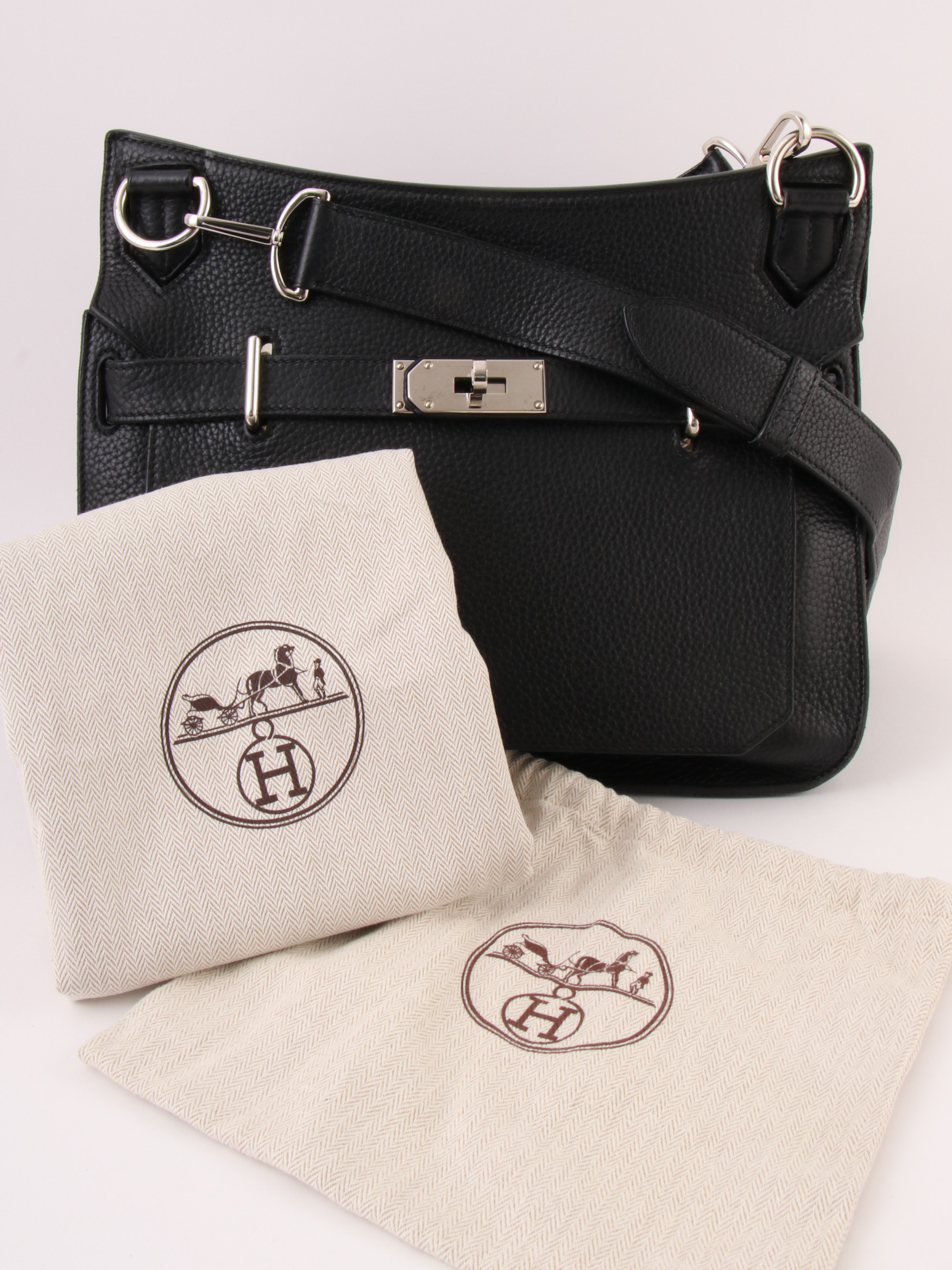 【あったかい一枚♪】HERMES ツウィレーヌ ジッパー付きブルゾン あったかい一枚♪】HERMES ツウィレーヌ ジッパー付きブルゾン
