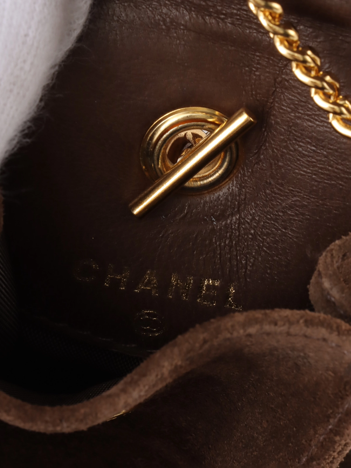 【装いのアクセントに☆】CHANEL ベルトバッグ CHANEL スエードポーチベルトバッグ ブラウン｜VINTAGE QOO
