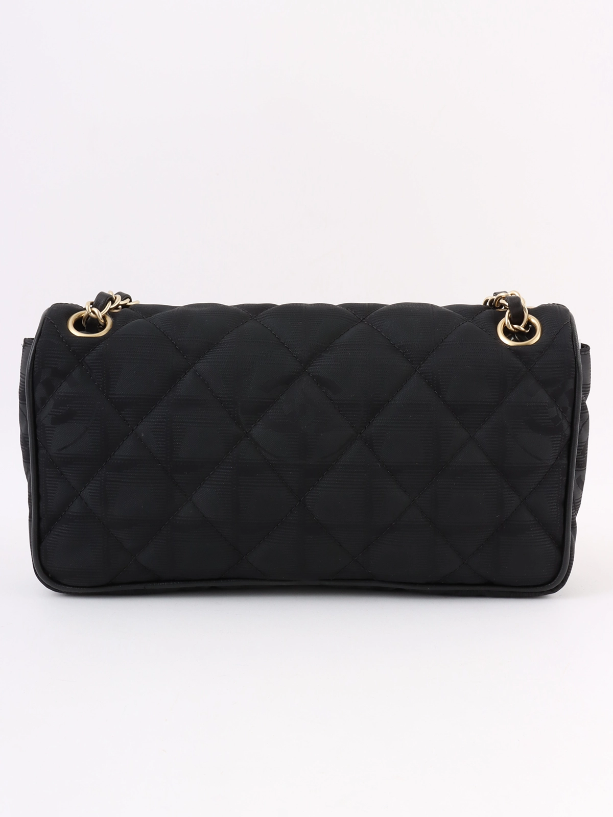 CHANEL 2005年頃製 ニュートラベルナイロンCCターンロック