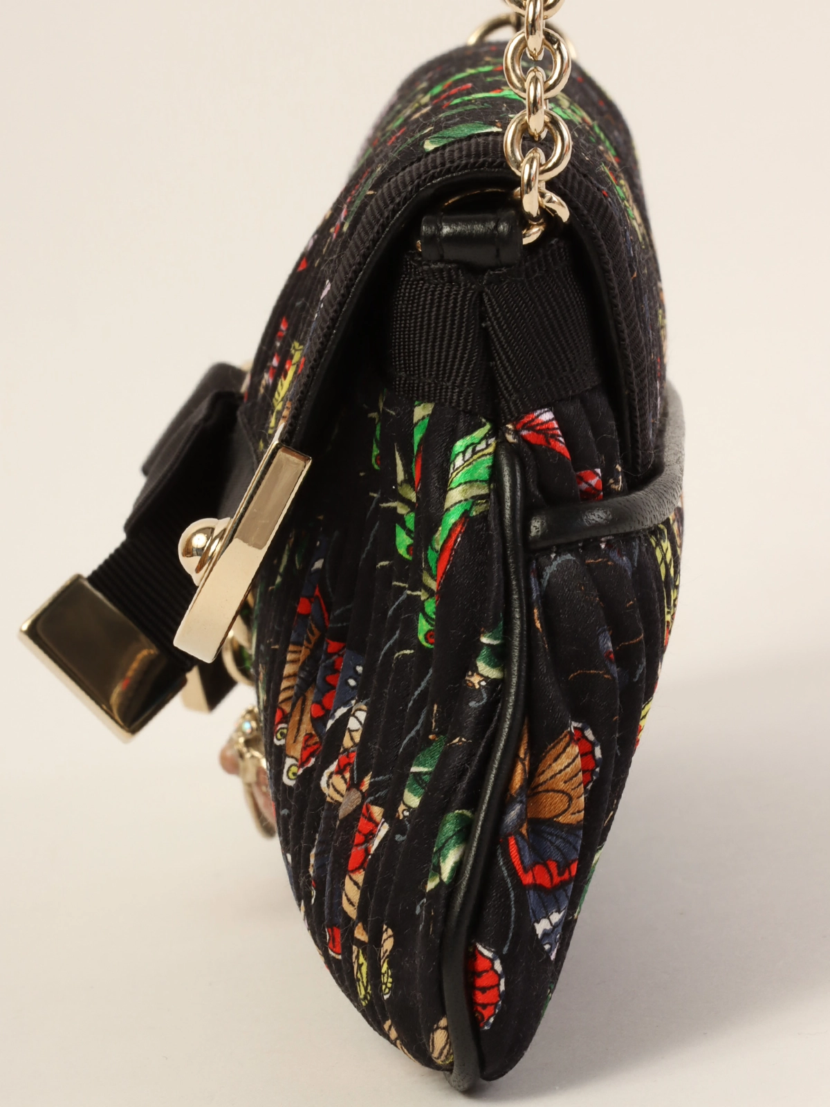 GUCCI インセクトパターンミニチェーンバッグ ブラック／マルチ
