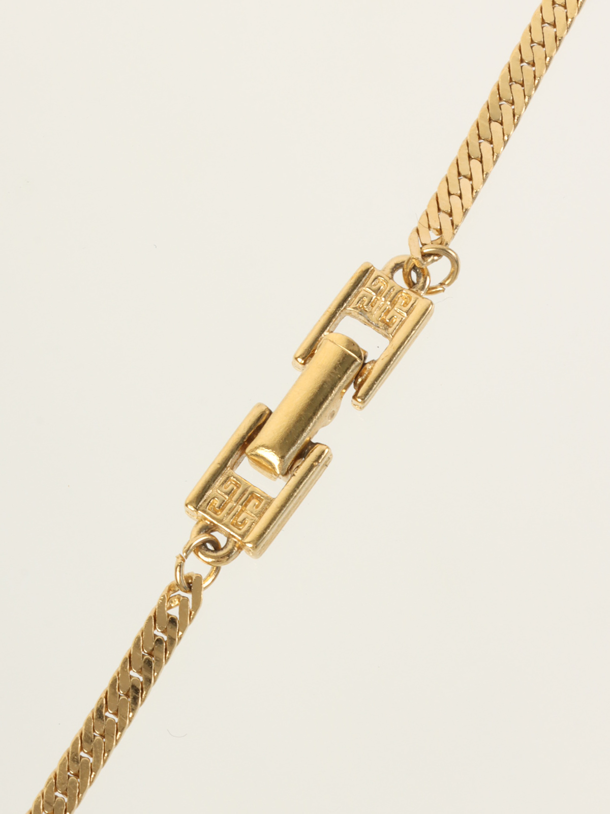 GIVENCHY ラインストーンリボンモチーフネックレス ゴールド