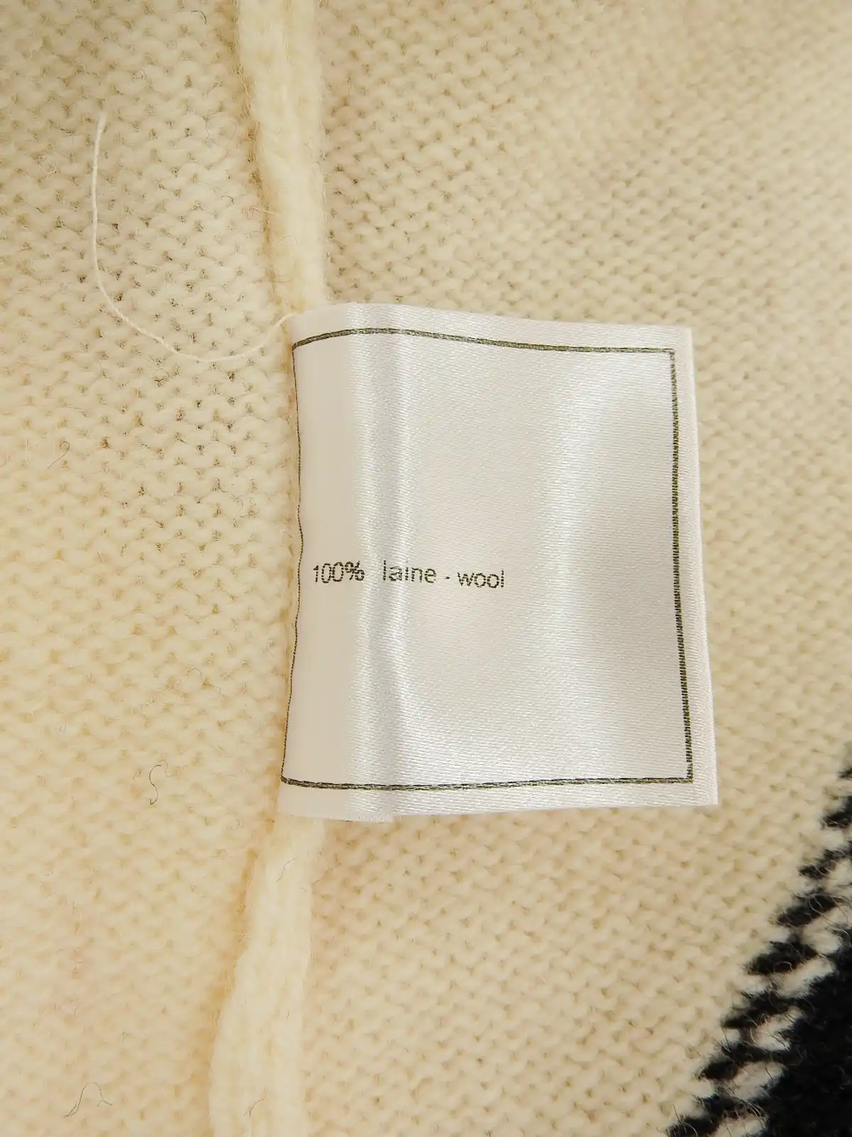 CHANEL 2007年製 ボーダーパターンペンギンCCマークニット