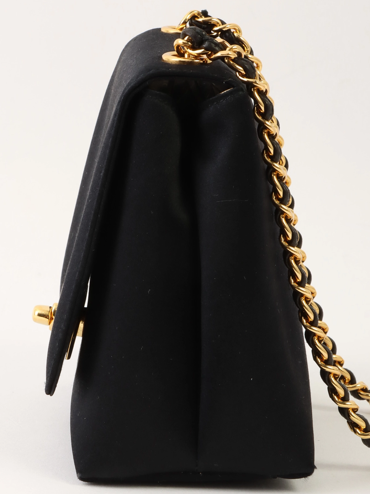 CHANEL マトラッセ スター チェーン ショルダー バッグ サテン ブラック AS4579 Matelasse Bag シャネル 90266196  | All Items | 中古ジュエリー、中古ブランド品 PURPOSE パーパス