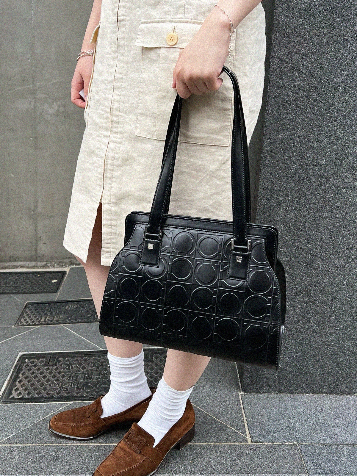 SALVATORE FERRAGAMO リザードパターンヴァラリボンミニ