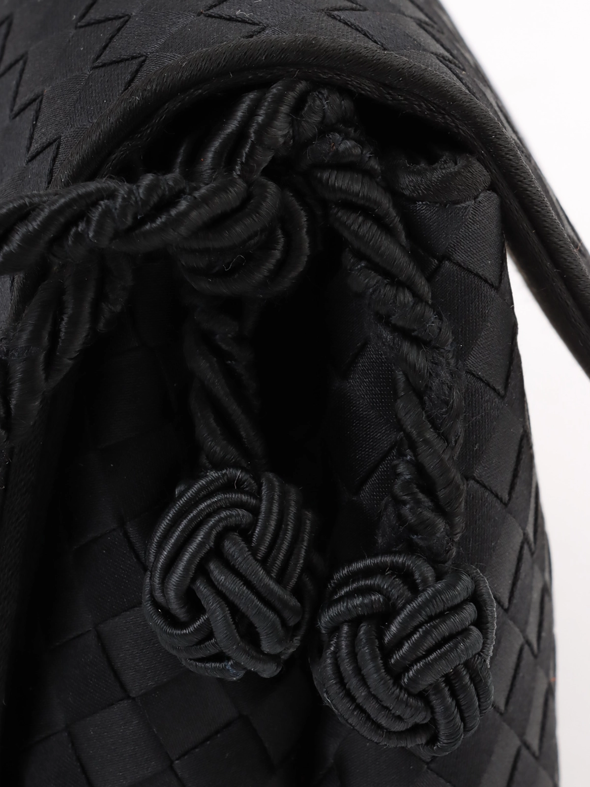 BOTTEGA VENETA サテンイントレチャートショルダーバッグ