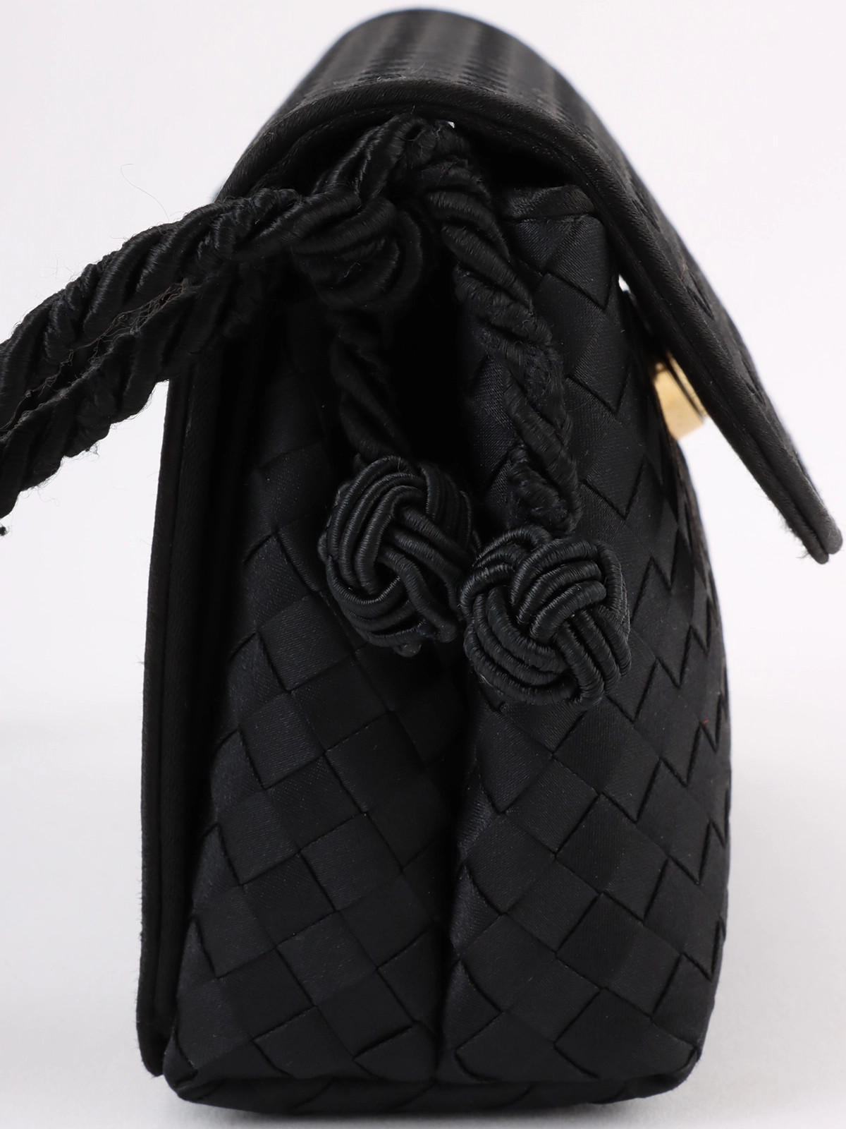 Bottega Veneta イントレチャート ショルダーバッグ サテン 黒 BOTTEGA VENETA サテンイントレチャートショルダーバッグ