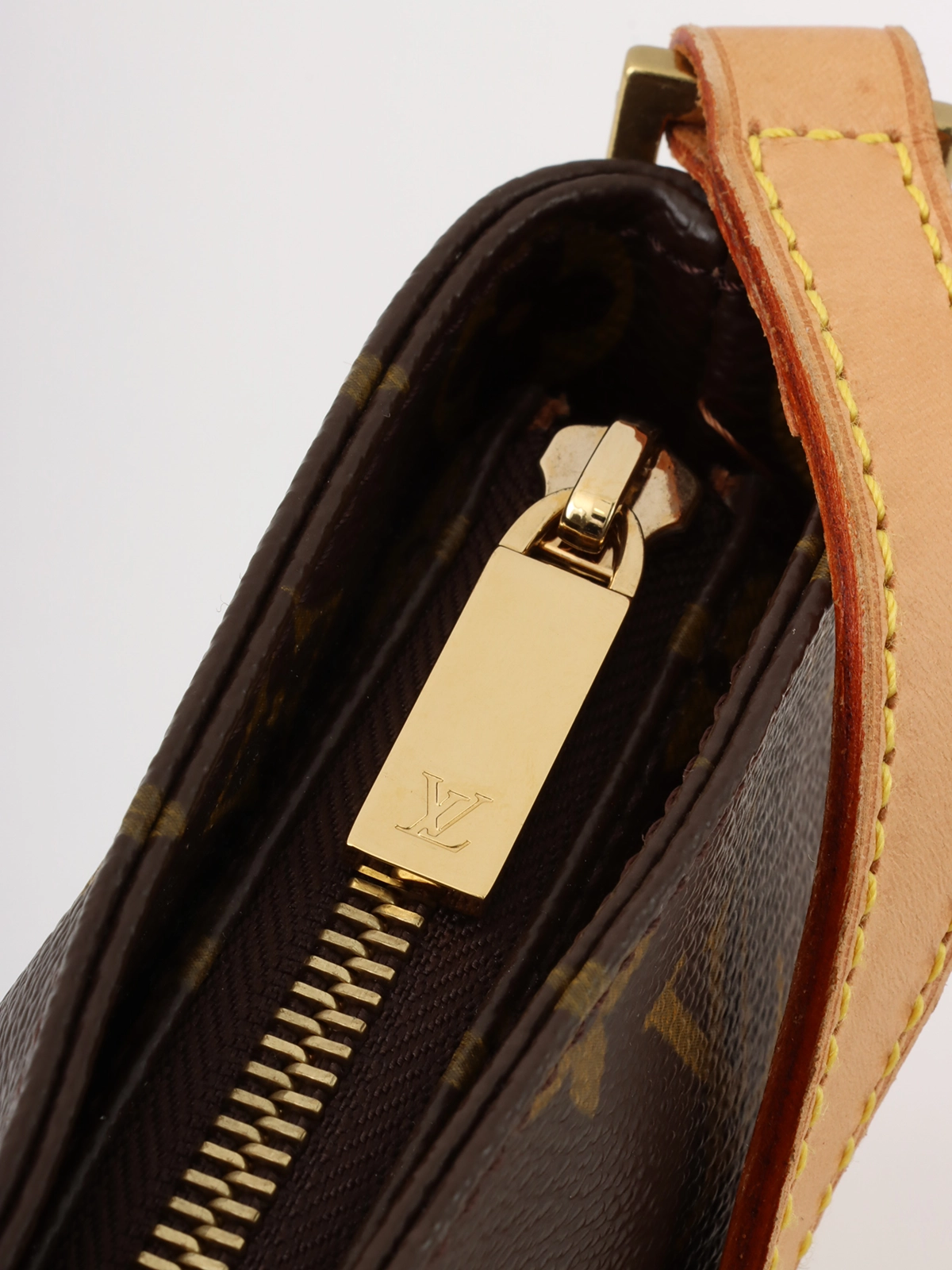 LOUIS VUITTON 2002年製 キャンバスモノグラムトロターバッグ