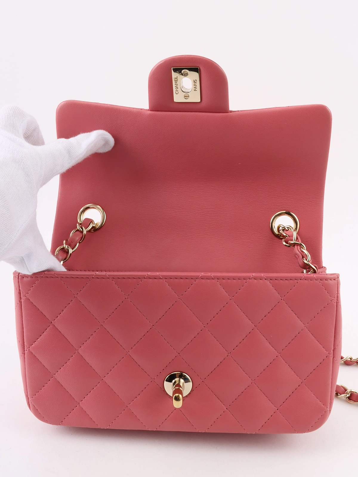 CHANEL / CHANEL Mini Messenger Bag 2022 AW Black/Gold Hardware AS3396 Shiny  Calfskin Ladies Bag [Unworn] [bag]: Brand Bag | WATCHNIAN Official Online  Store /Former Ippuukishi