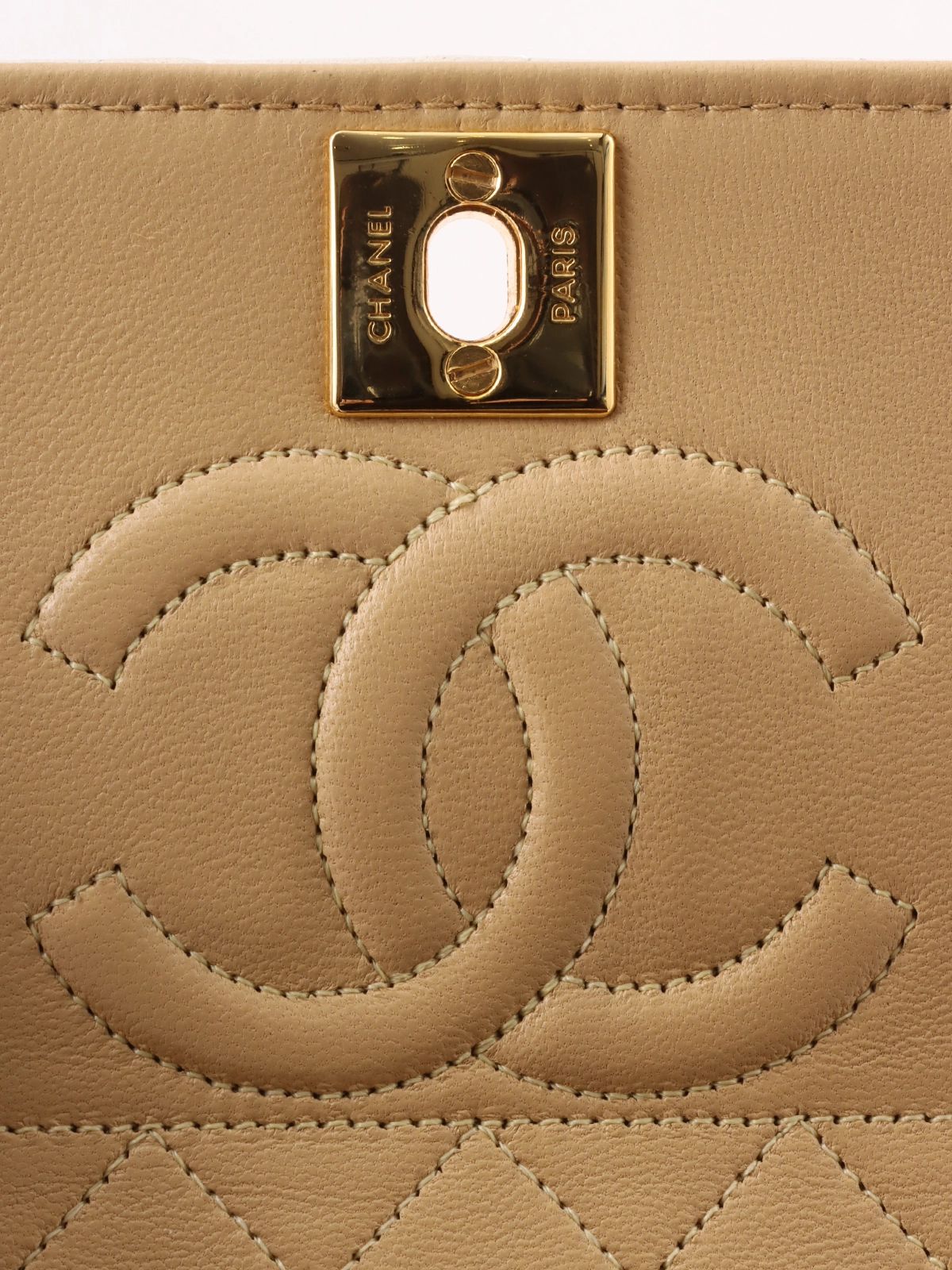 CHANEL 1990年頃製 バイカラーCCターンロックチェーンショルダー CHANEL 1990年頃製 バイカラーCCターンロックチェーンショルダー