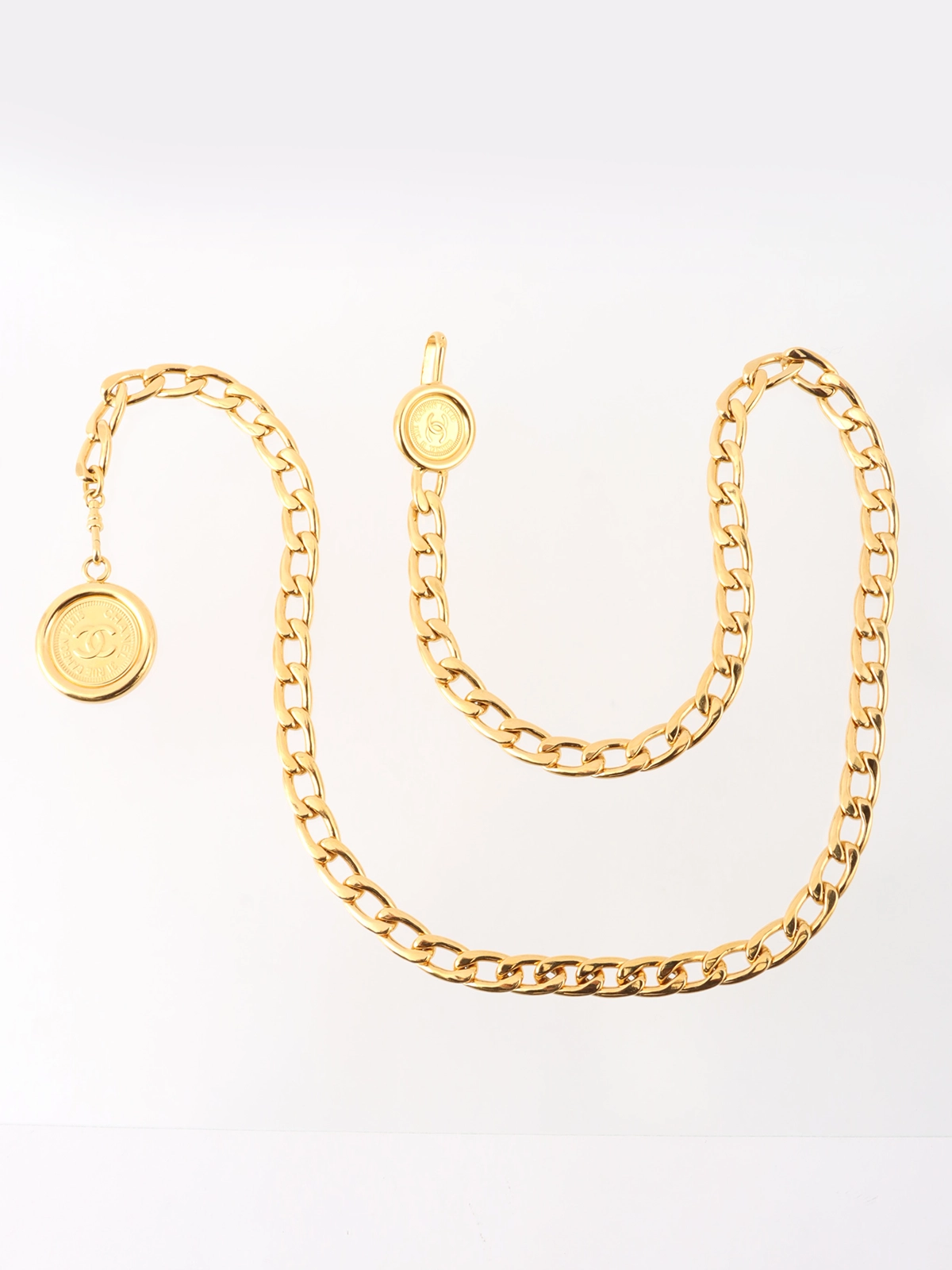 CHANEL 1994年製 CCマークコインチャームチェーンベルト CHANEL 1994年製 CCマークコインチャームチェーンベルト