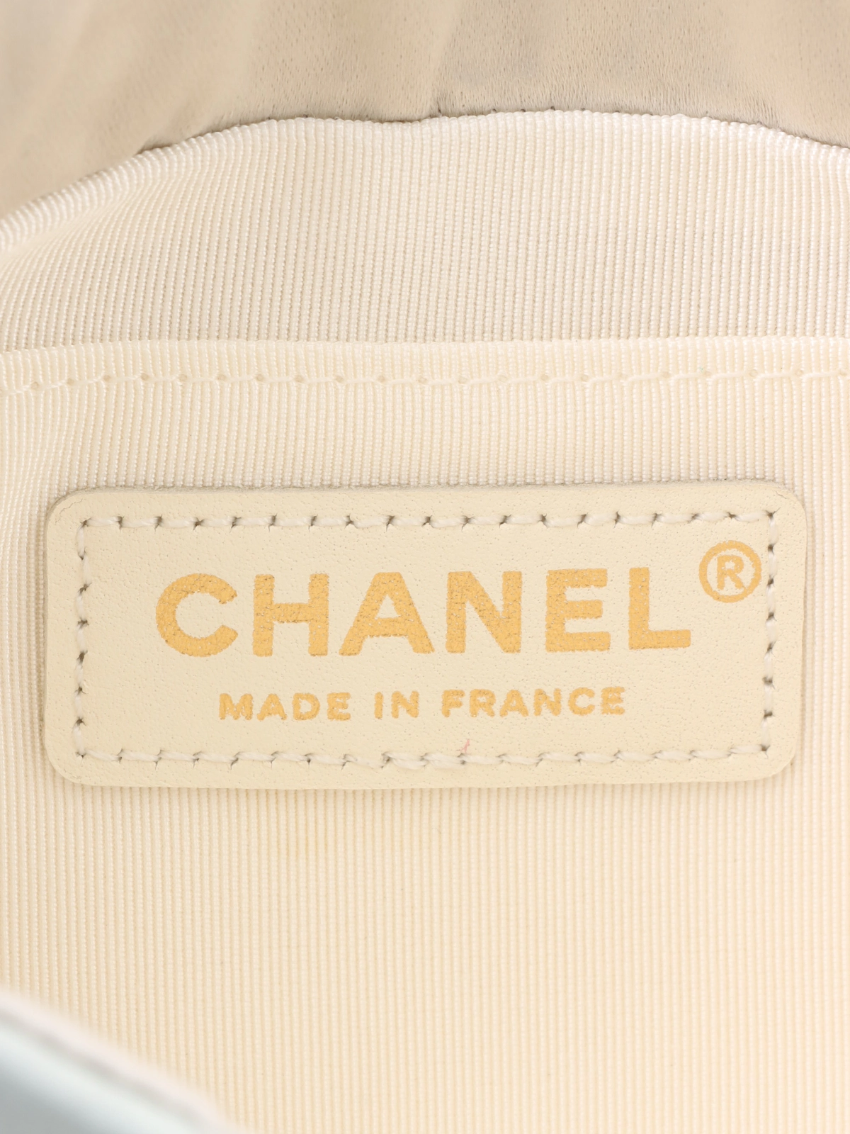 CHANEL 2012年頃製 シルクサテンVスティッチCCマークショルダー