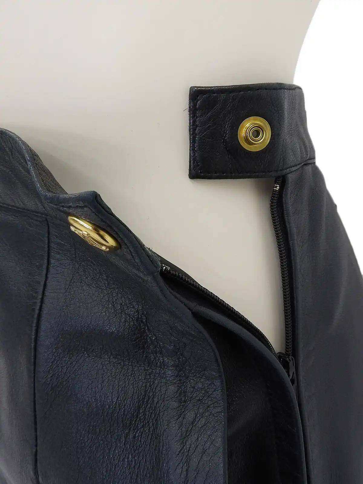 CELINE レザーマカダムボタンスカート ブラック｜VINTAGE QOO