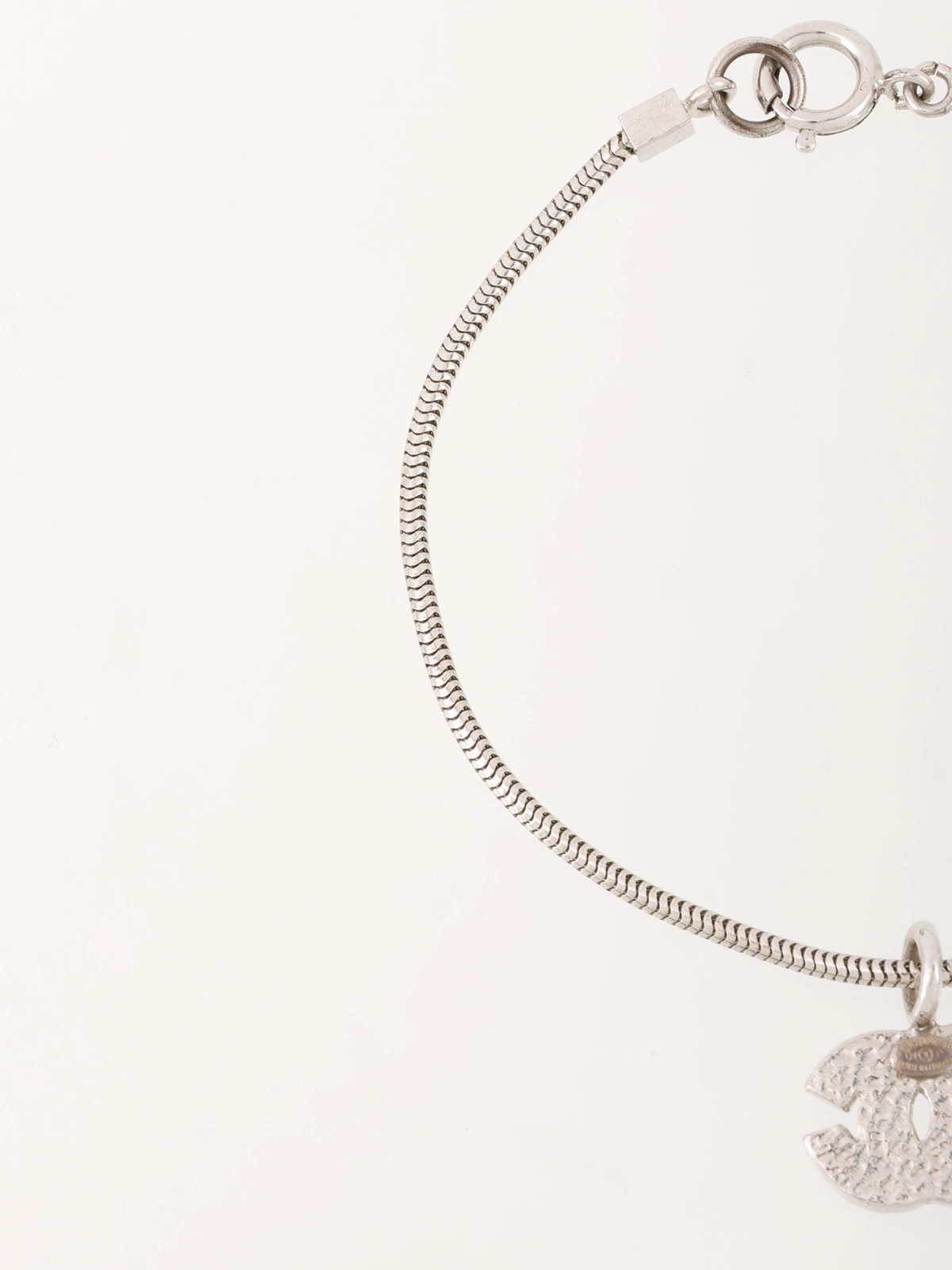 CHANEL 2001年製 ラインストーンCCマークブレスレット シルバー CHANEL 2001年製 ラインストーンCCマークブレスレット シルバー