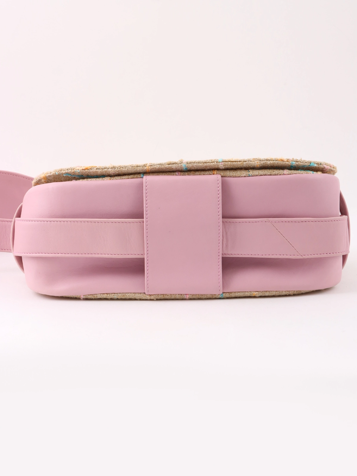 CHANEL 2000年頃製 2.55ツイードキルティングショルダーバッグ CHANEL 2000年頃製 2.55ツイードキルティングショルダーバッグ