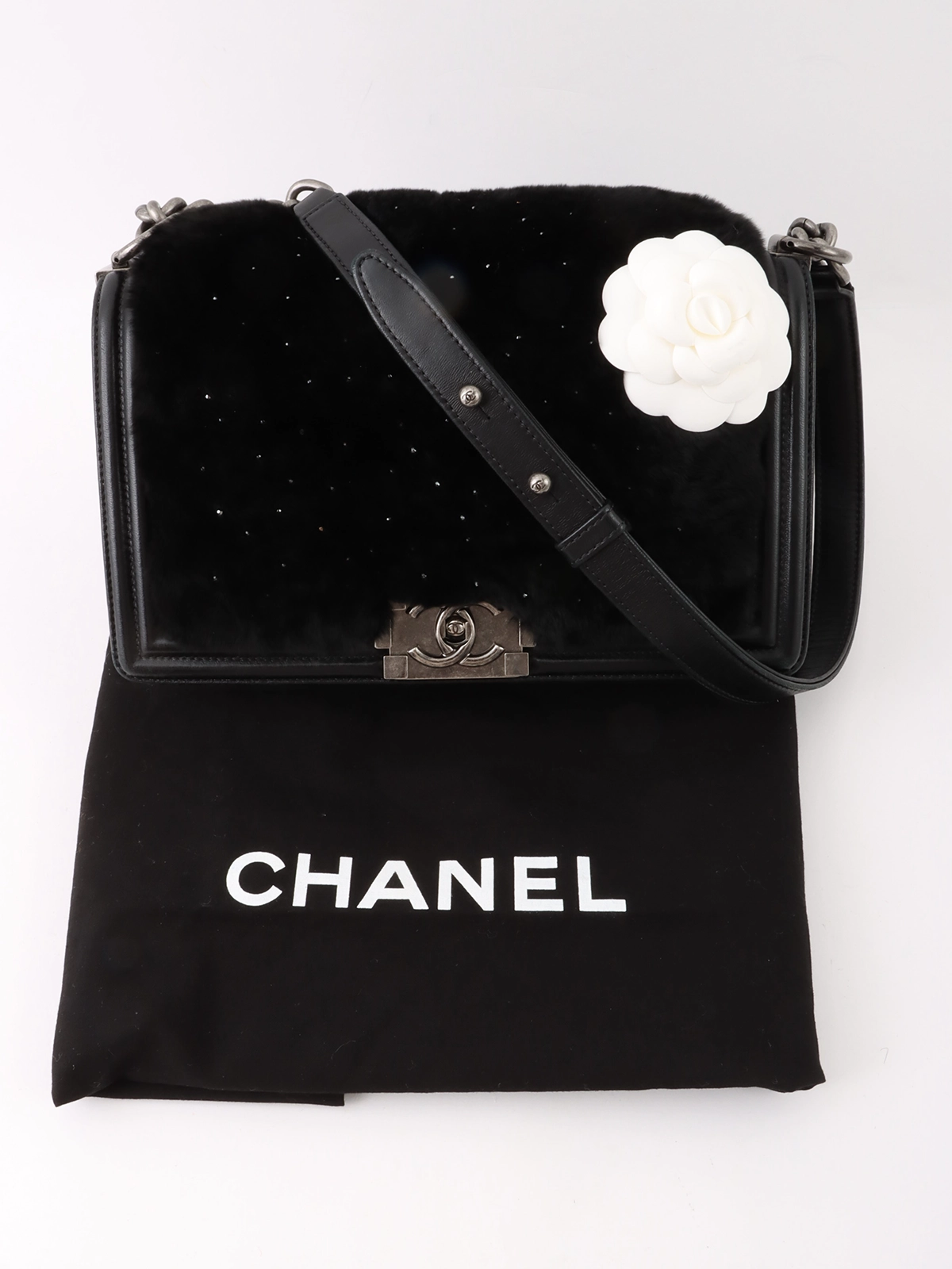 あなたはどっち派？YVES SAINT LAURENT BEAUTE・CHANEL・Diorの