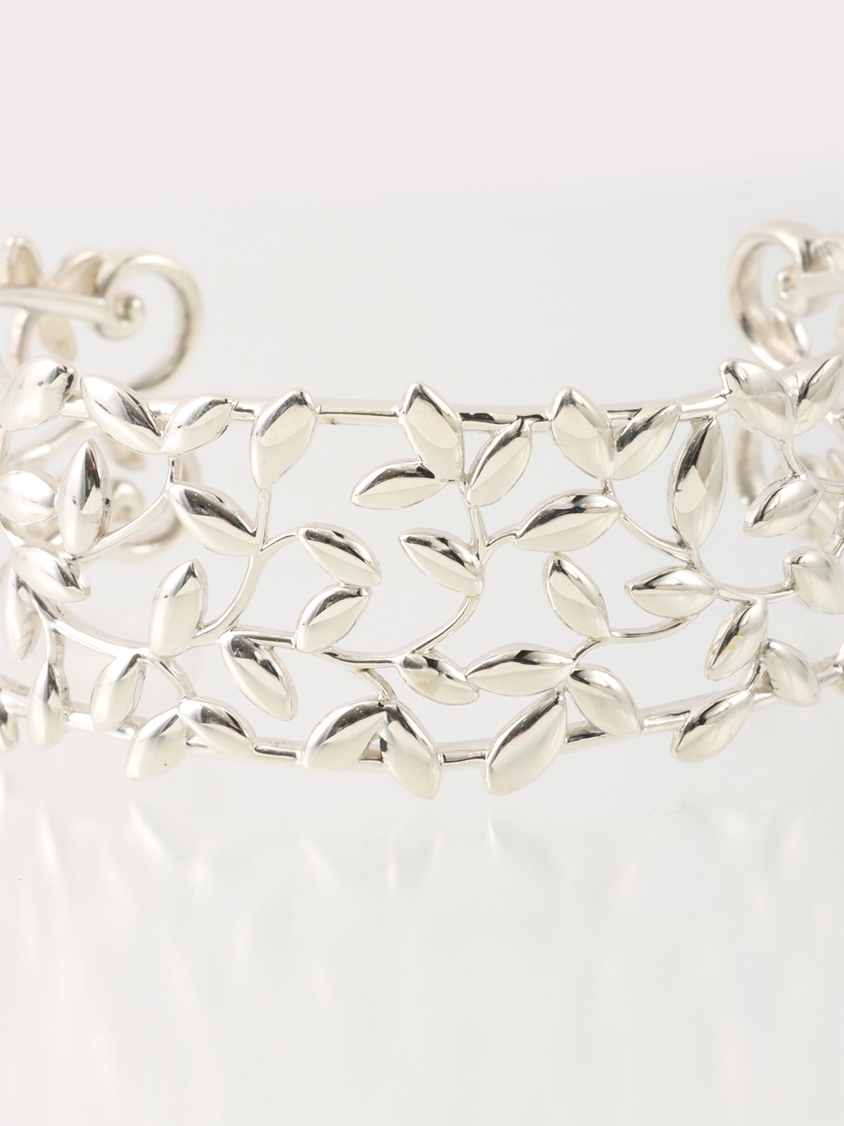 Tiffany & Co. シルバー キス ブレスレット バングル 楽天市場】【中古】｜TIFFANY&Co. ティファニー ラブノット