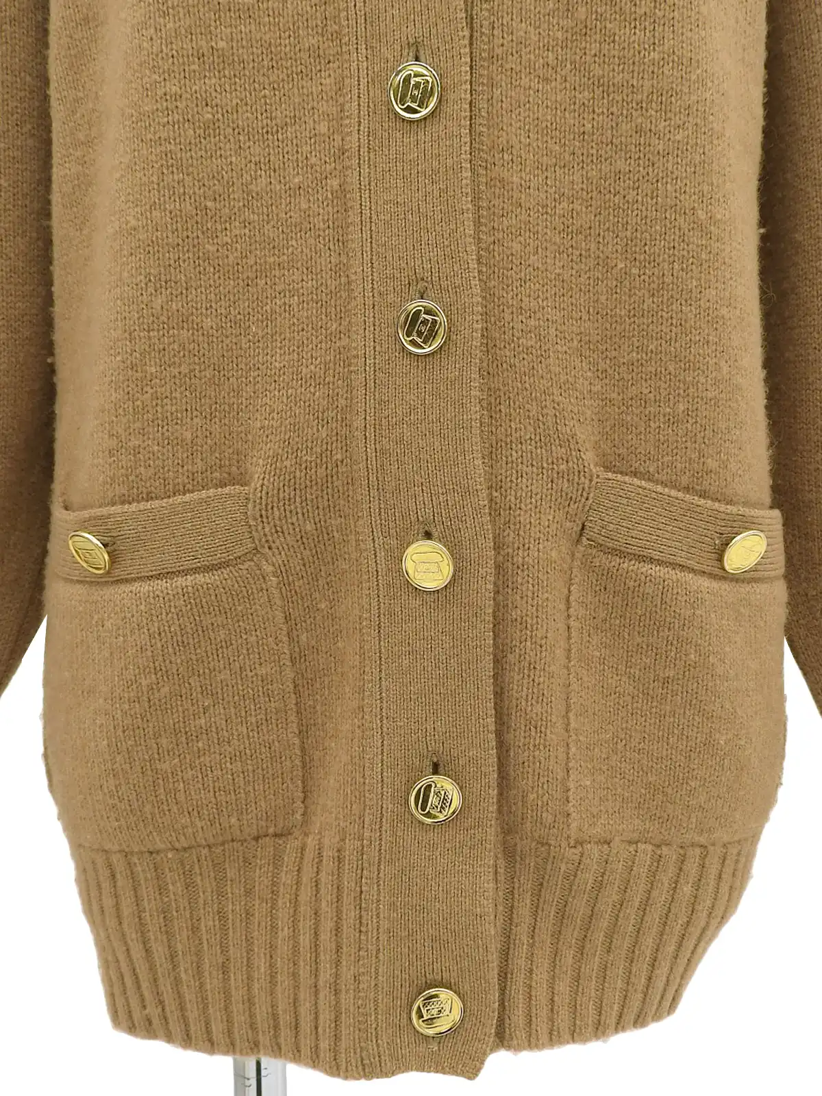 CHANEL ロゴボタンカーディガン ベージュ｜VINTAGE QOO TOKYO