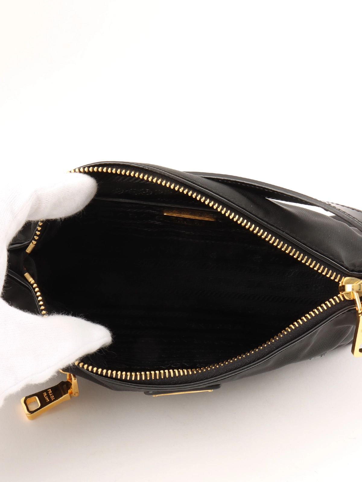 PRADA ナイロンロゴプレートハンドバッグ ブラック｜VINTAGE QOO