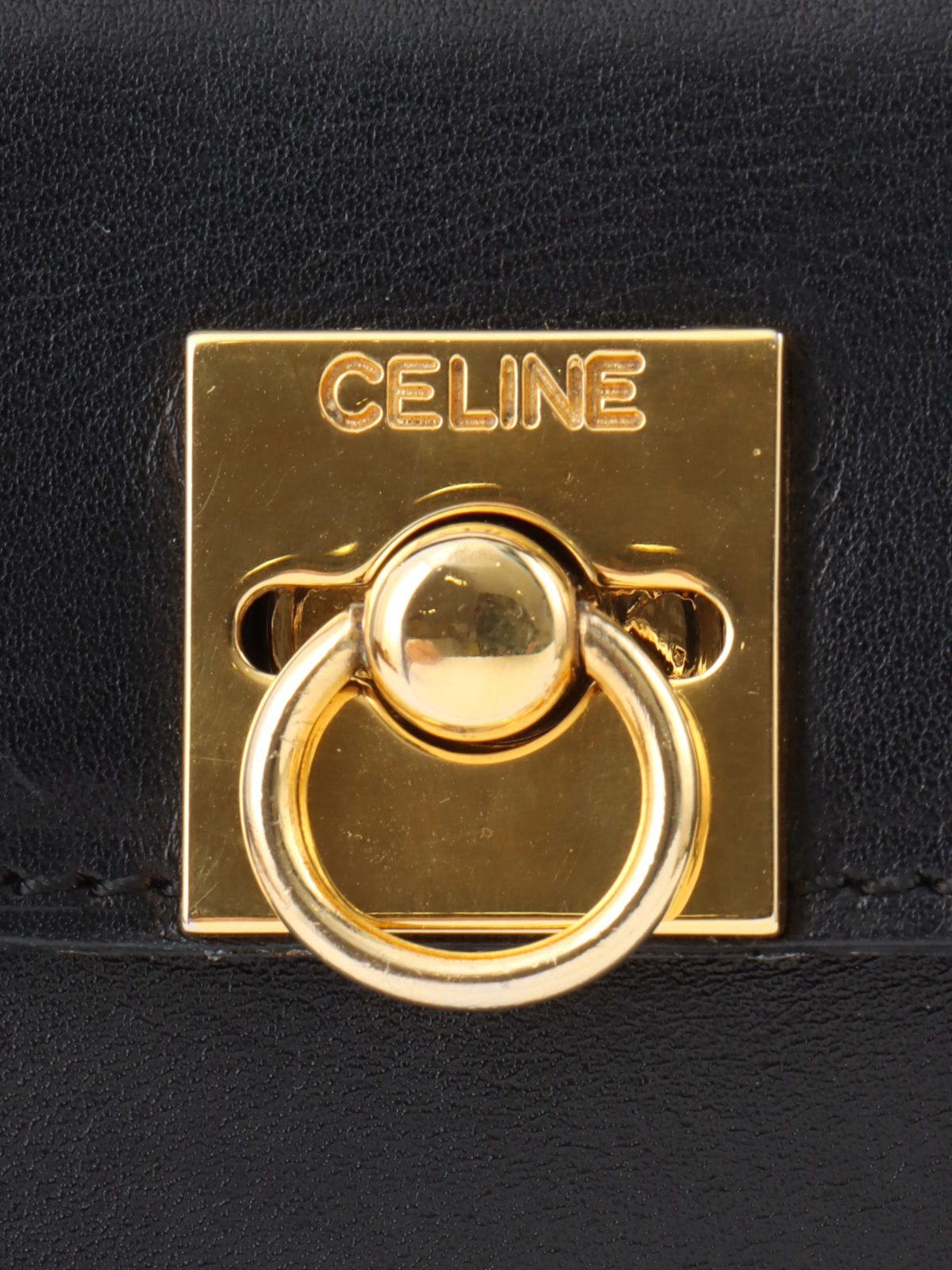 CELINEロゴ手袋正規品 CELINE(セリーヌ) 手袋(レディース) - 海外通販のBUYMA