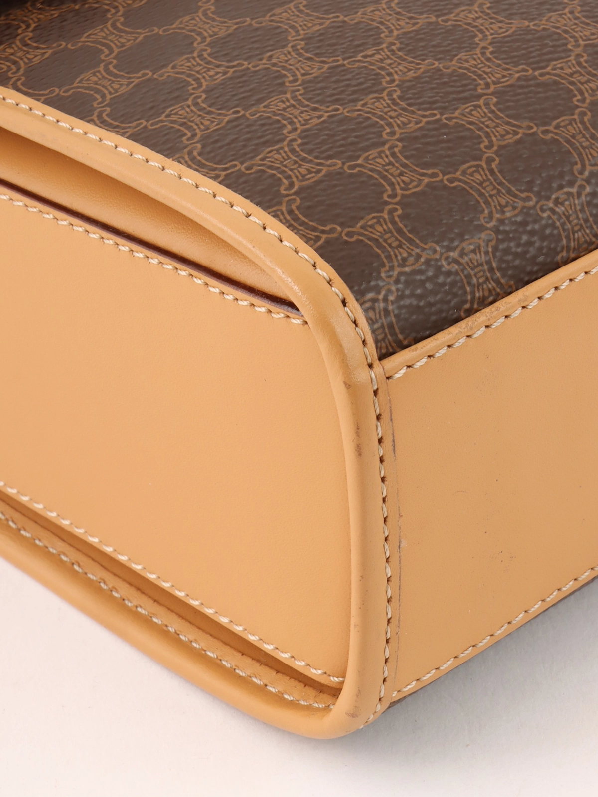 【CELINE】モノグラム トライアングルトップス★ブラウン セリーヌ CELINE サングラス レディース メンズ （ブラウン