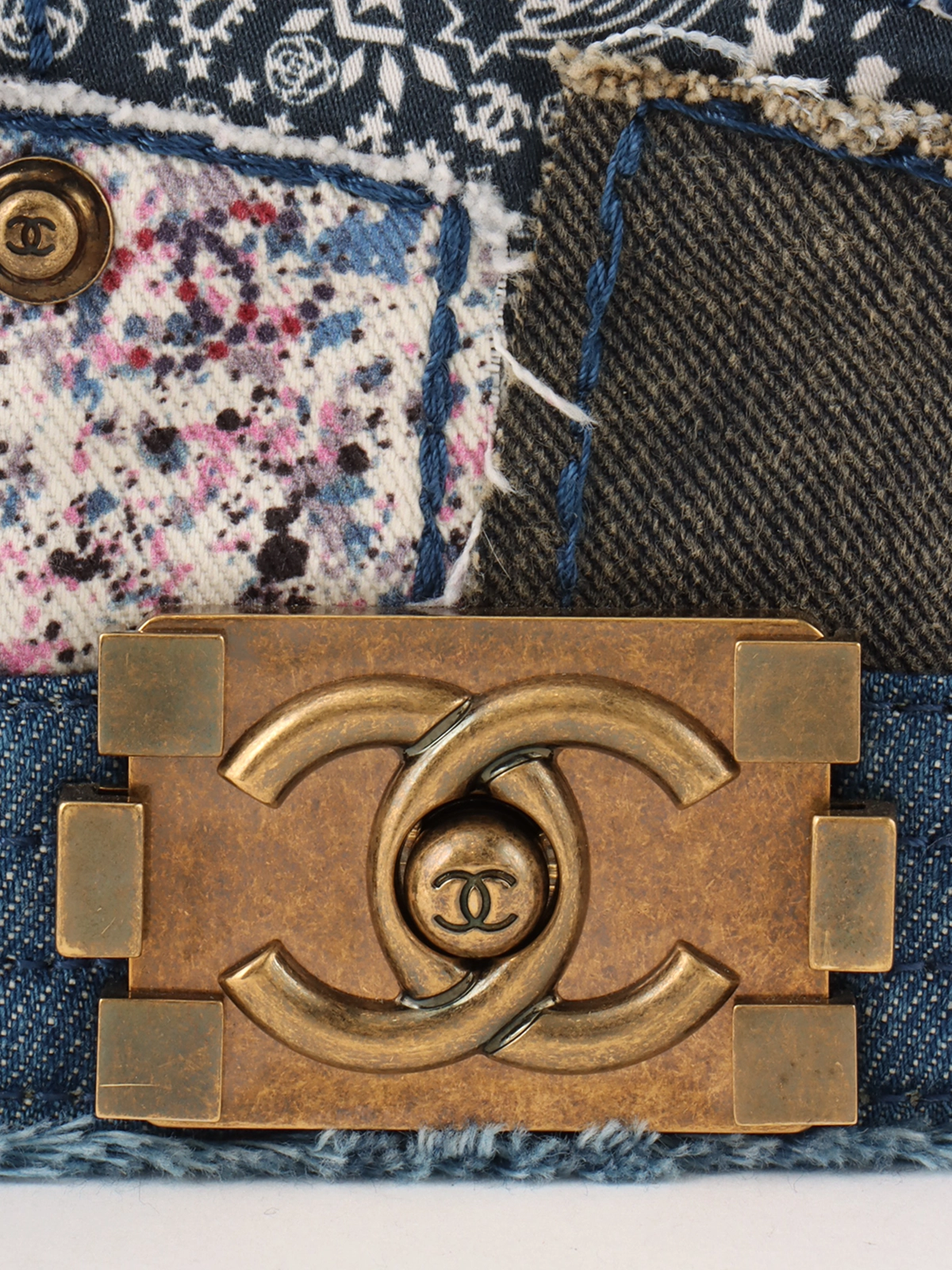 VINTAGE●CHANEL●シャネル デニム地 チェーン ショルダーバッグ CHANEL 2015年頃製 デニムパッチワークボーイシャネルチェーン