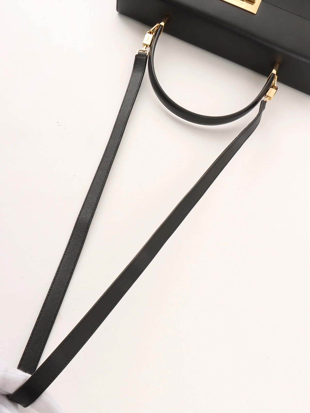 SALVATORE FERRAGAMO エンヘリッシュトフフセットイヤリンク Salvatore Ferragamo - Salvatore Ferragamo イヤリングの通販