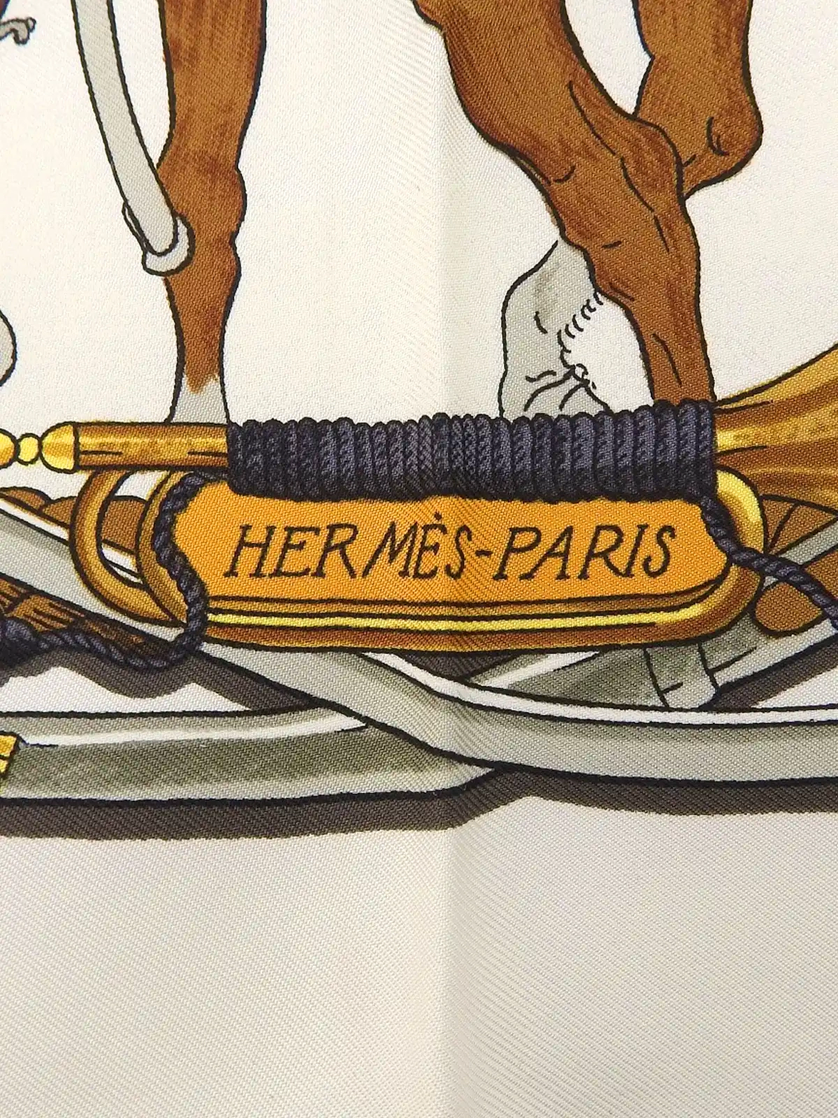 HERMES カレ90 Marine Et Cavaerieパターンスカーフ ホワイト