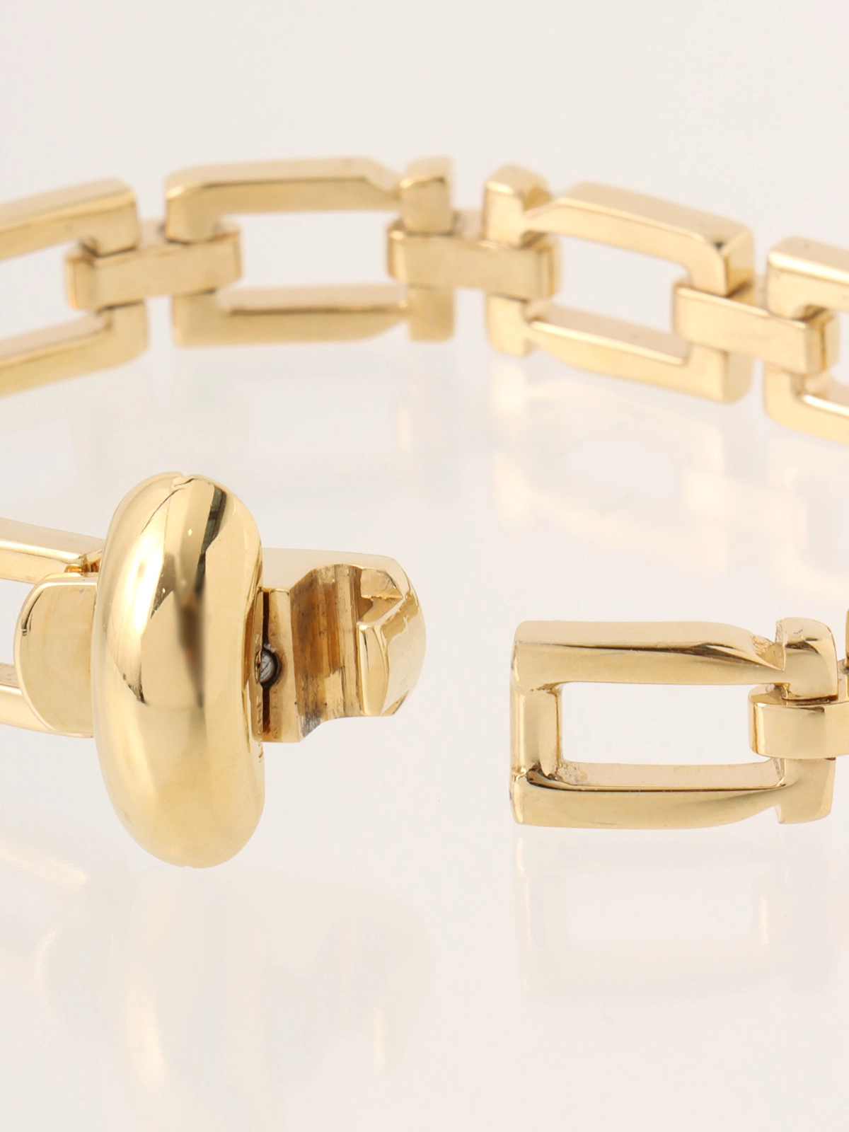 カメオイタリアーノ　ブレスレット　ゴールド　メッキ SALVATORE FERRAGAMO チェーンブレスレット ゴールド｜VINTAGE