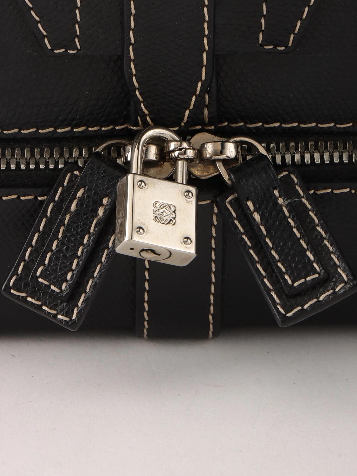 LOEWE センダボーリングバッグ ブラック｜VINTAGE QOO TOKYO
