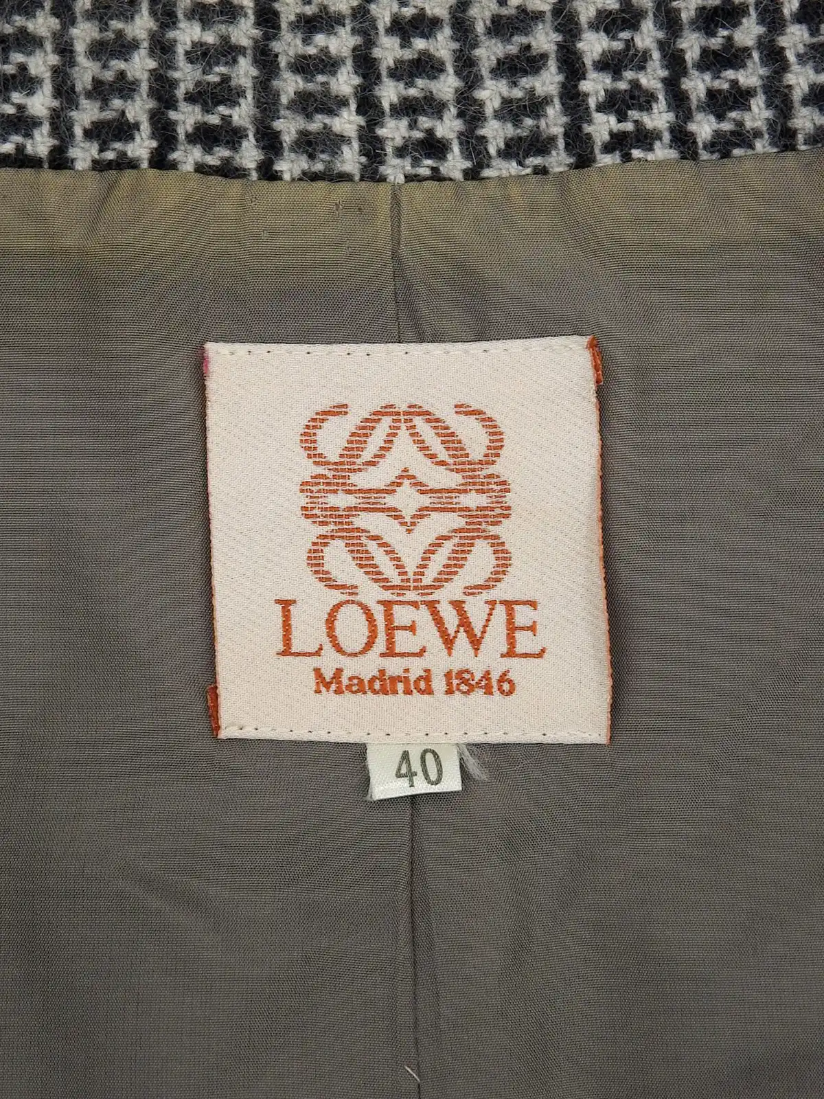 LOEWE ツイードロゴボタンセットアップ ブラック/ホワイト