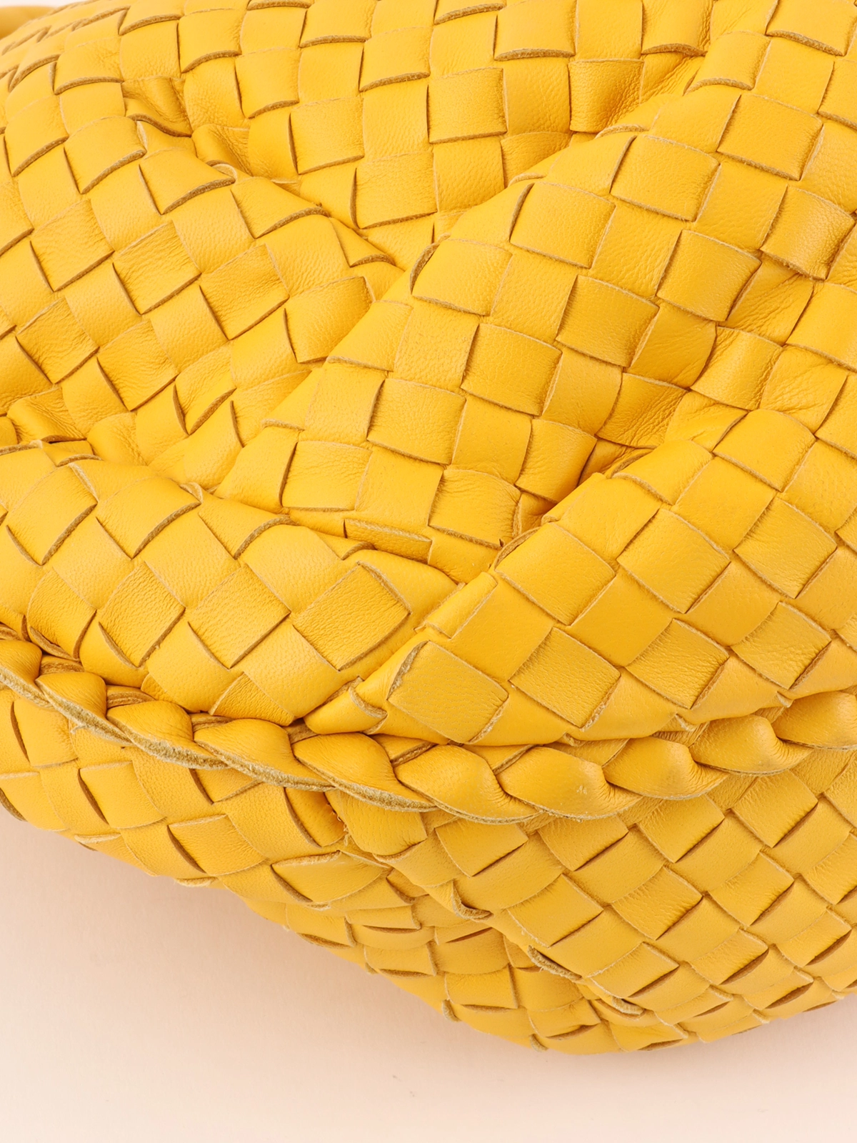 SALE★BOTTEGA VENETA★イントレチャート柄ベルトバッグイエロー 楽天市場】ボッテガヴェネタ イントレチャート柄 編み込み柄