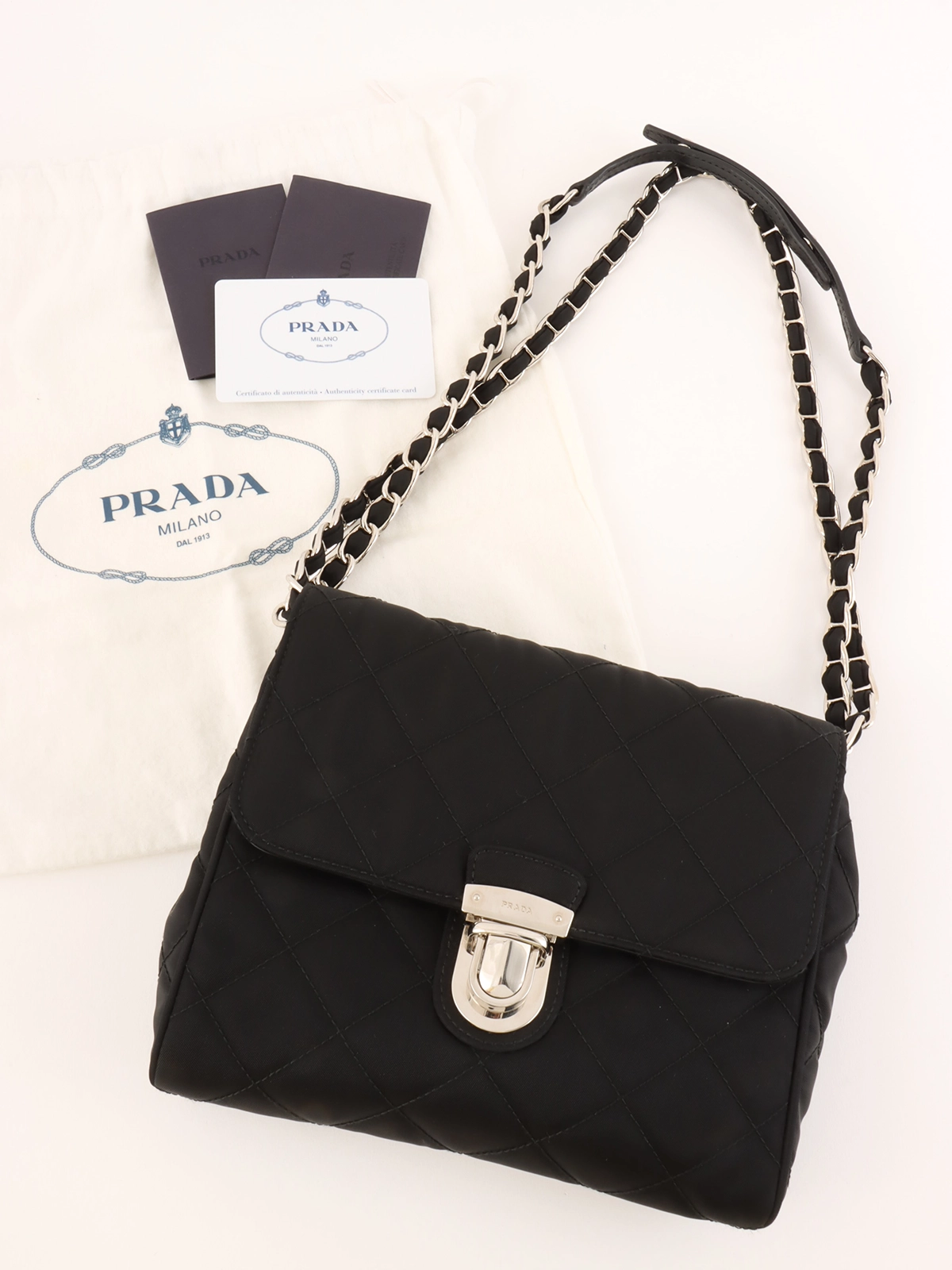 PRADA☆25SS ロゴ チェーン カーフスキン ショルダーバッグ PRADA ロゴプレートチェーンショルダーバッグ ブラック｜VINTAGE