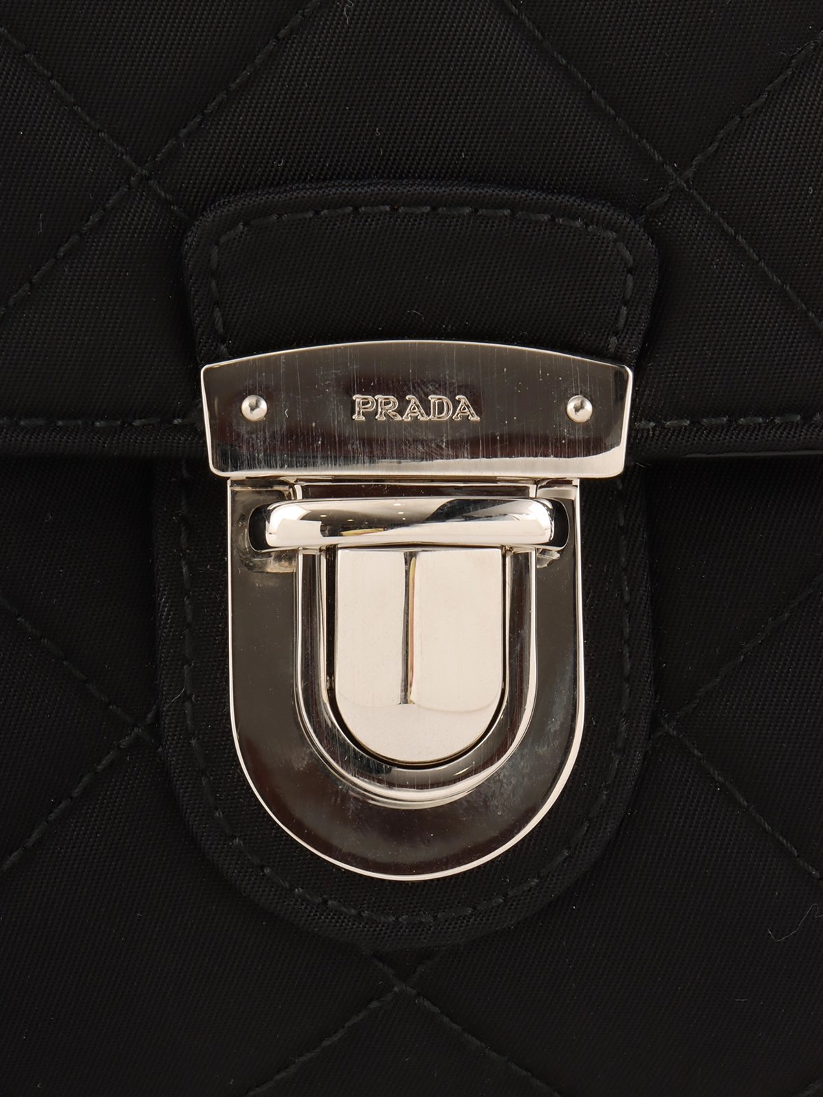 PRADA ロゴプレートチェーンショルダーバッグ ブラック｜VINTAGE