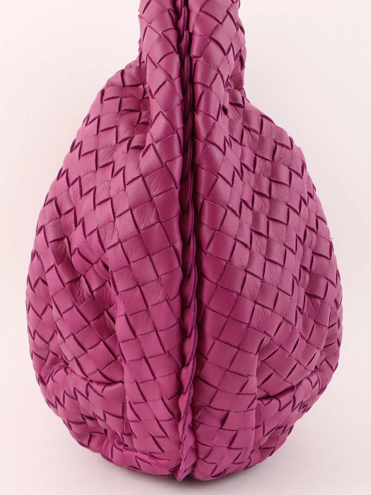 BOTTEGA VENETA イントレチャートホーボーバッグ パープル