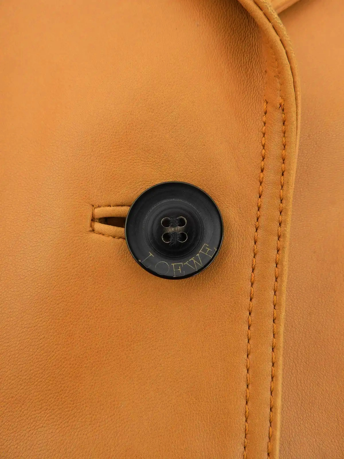Qoo　0913 LOEWE ロゴボタンレザージャケット キャメル｜VINTAGE QOO TOKYO