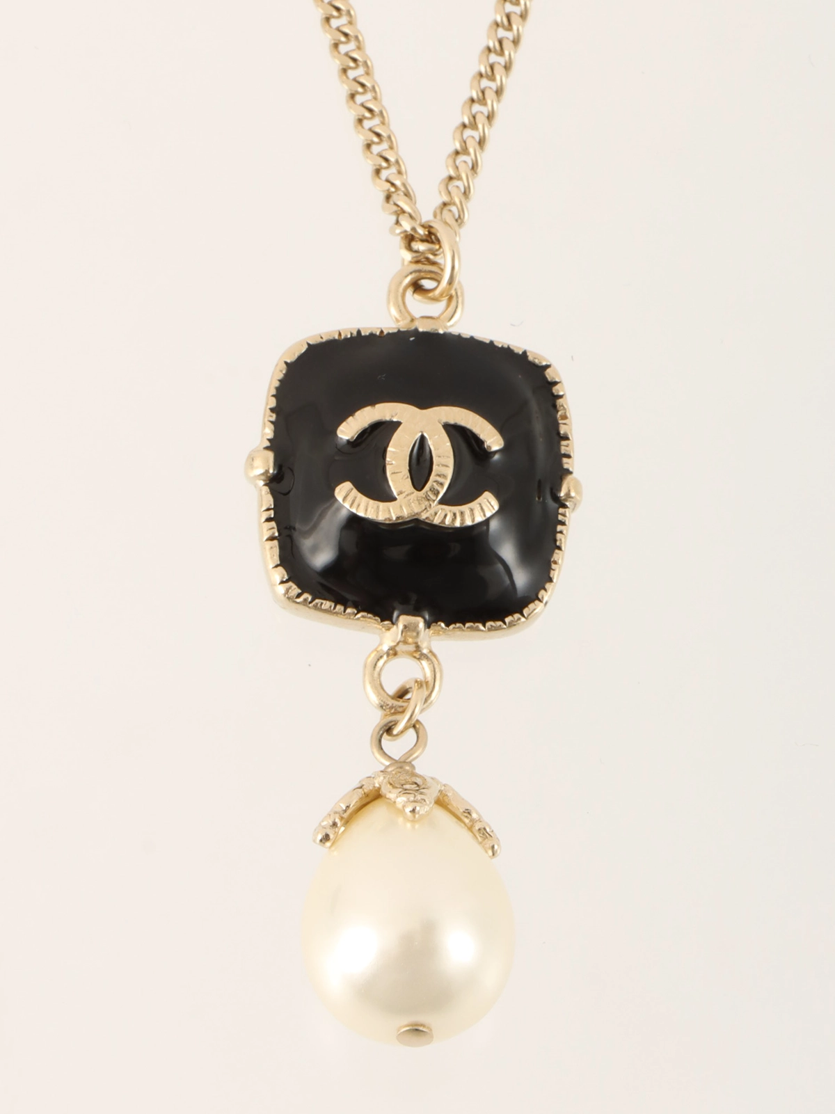 ≪目を惹く一品≫CHANEL ネックレス CCロゴに揺らめく星☆】CHANEL シャネル ネックレス (CHANEL