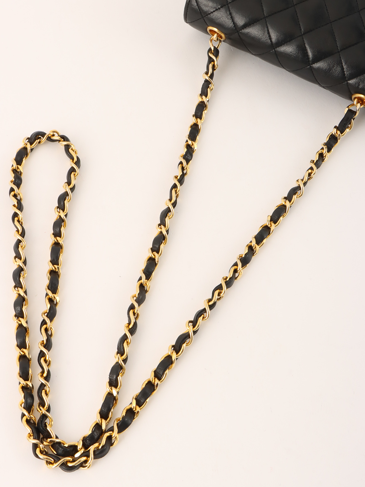 レトロ風 ブラック トイガン キーチェーン付き CHANEL 2008年頃製 スケールスパターンCCマークステッチチェーン