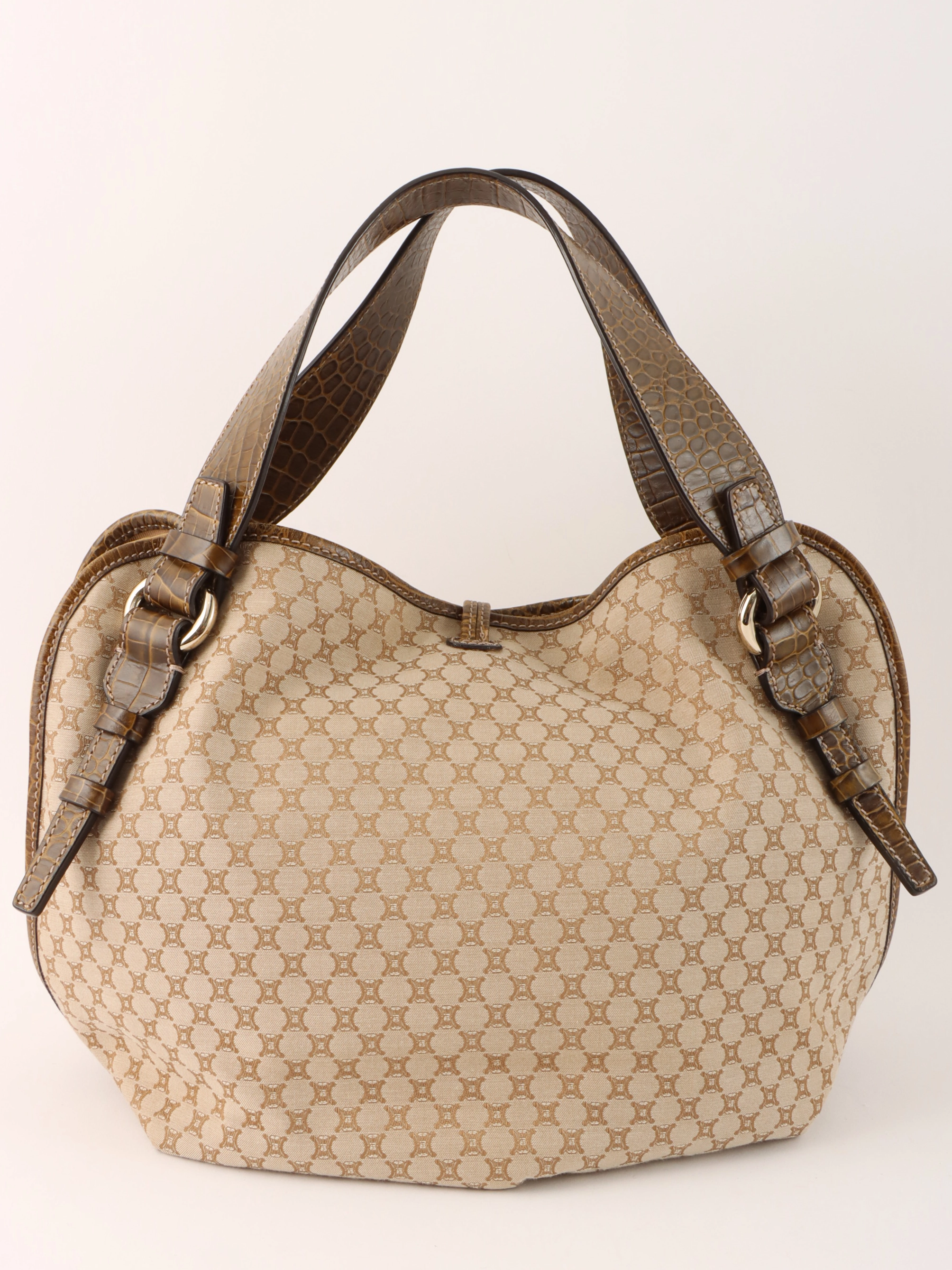 VINTAGE●CHANEL●シャネル カメリアロゴ ショルダーバッグ シャネル エナメル ショルダー バッグ カメリア チェーン マトラッセ