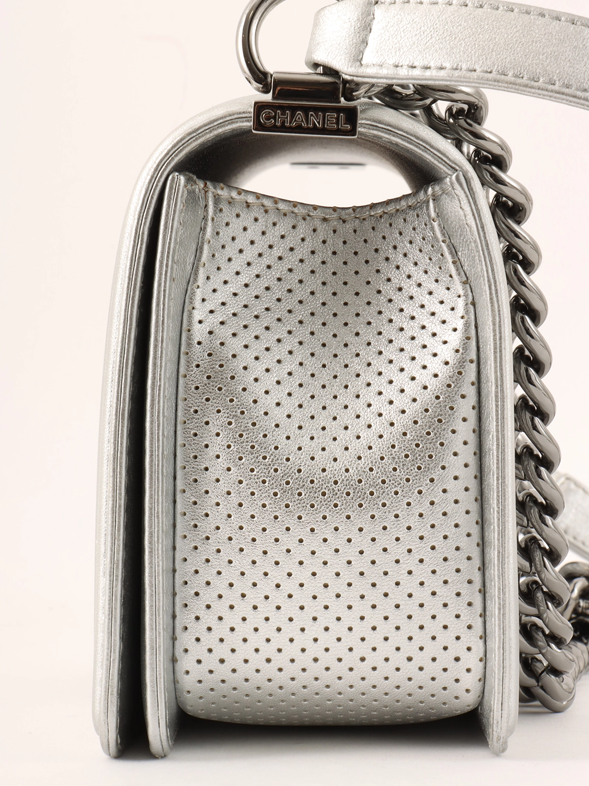 メイページ　ノベルティー　CHANEL シルバーショルダーバッグ メイページ ノベルティー CHANEL シルバーショルダーバッグ
