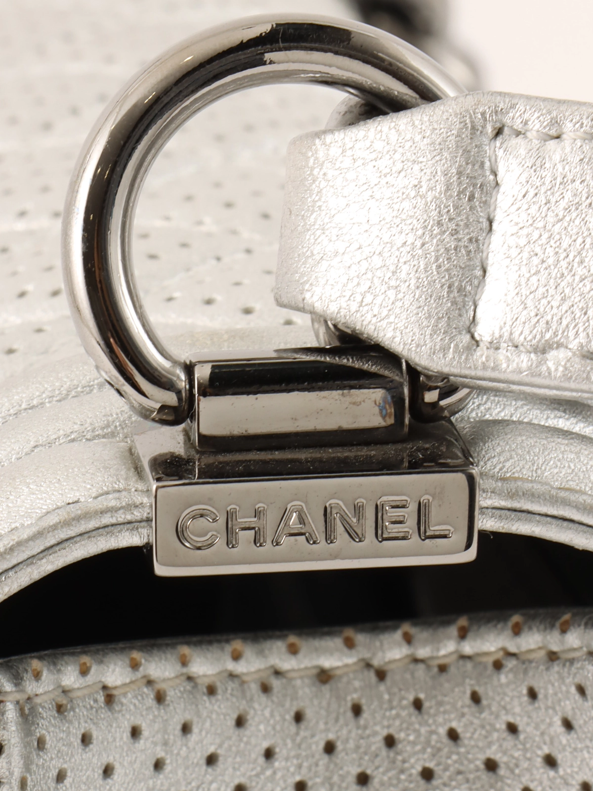 【JERRY】CHANEL キーホルダー 25c】シャネル 偽物 チェーンクラッチ AP4422-B10583-10601