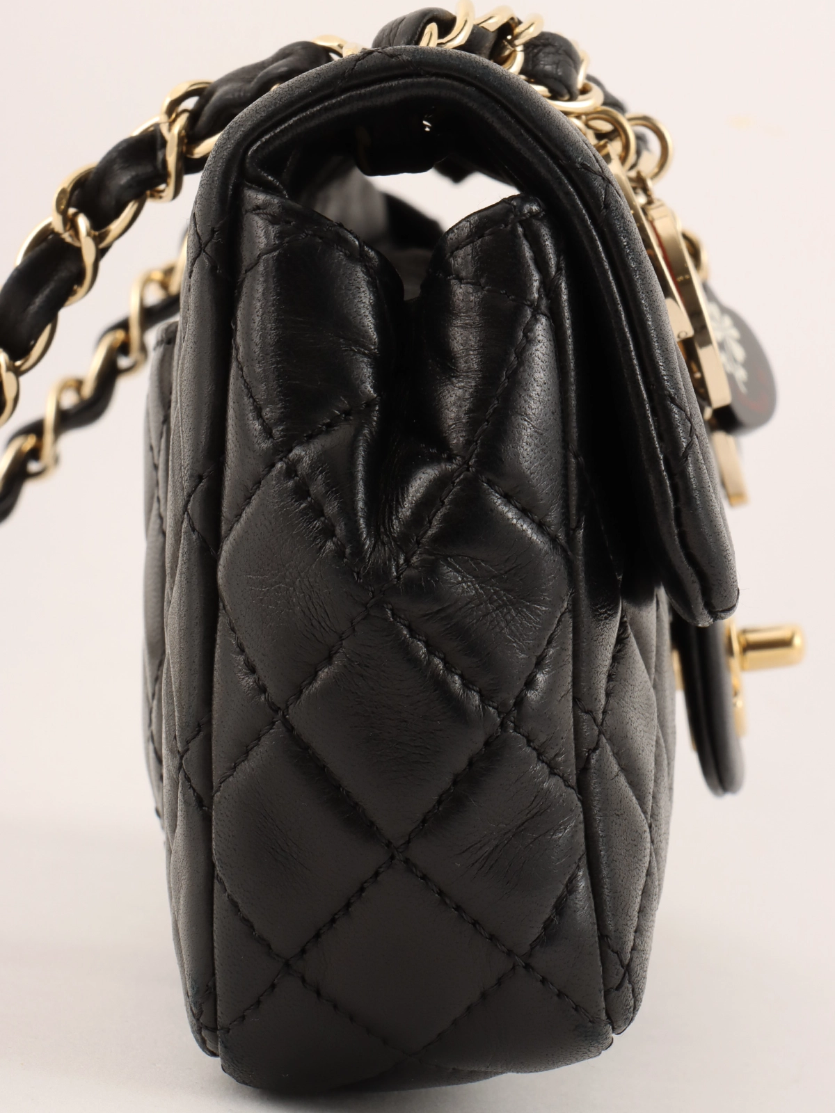 CHANEL ハート型ロックチャーム CHANEL 2009年頃製 ハートチャームCCターンロックチェーンバッグ