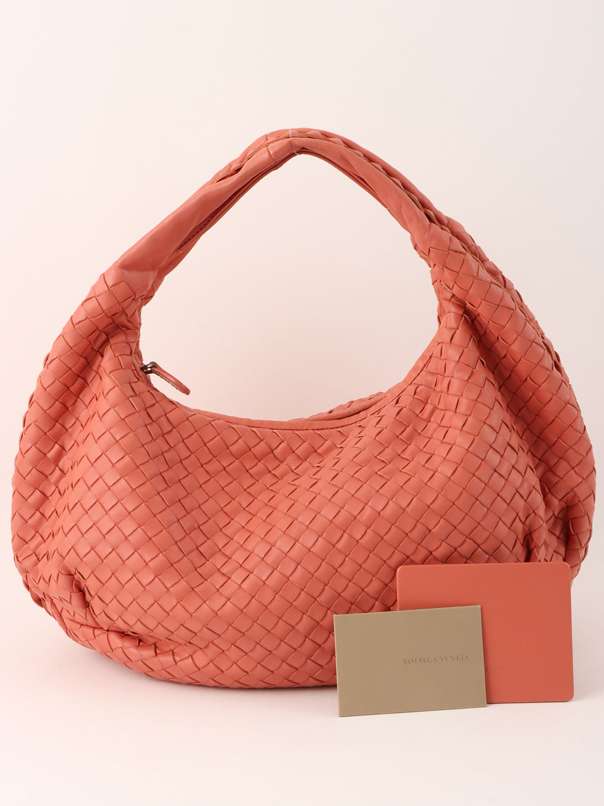 BOTTEGA VENETA イントレチャートホーボーバッグ サーモンピンク