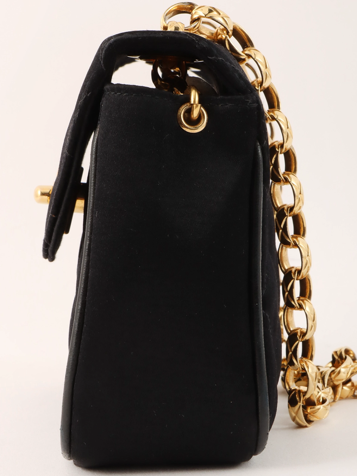 【伝説の95年✨】CHANEL コート 裾チェーン ゴールド シルク混 CHANEL 1992年頃製 シルクサテンCCターンロックビジューチェーン