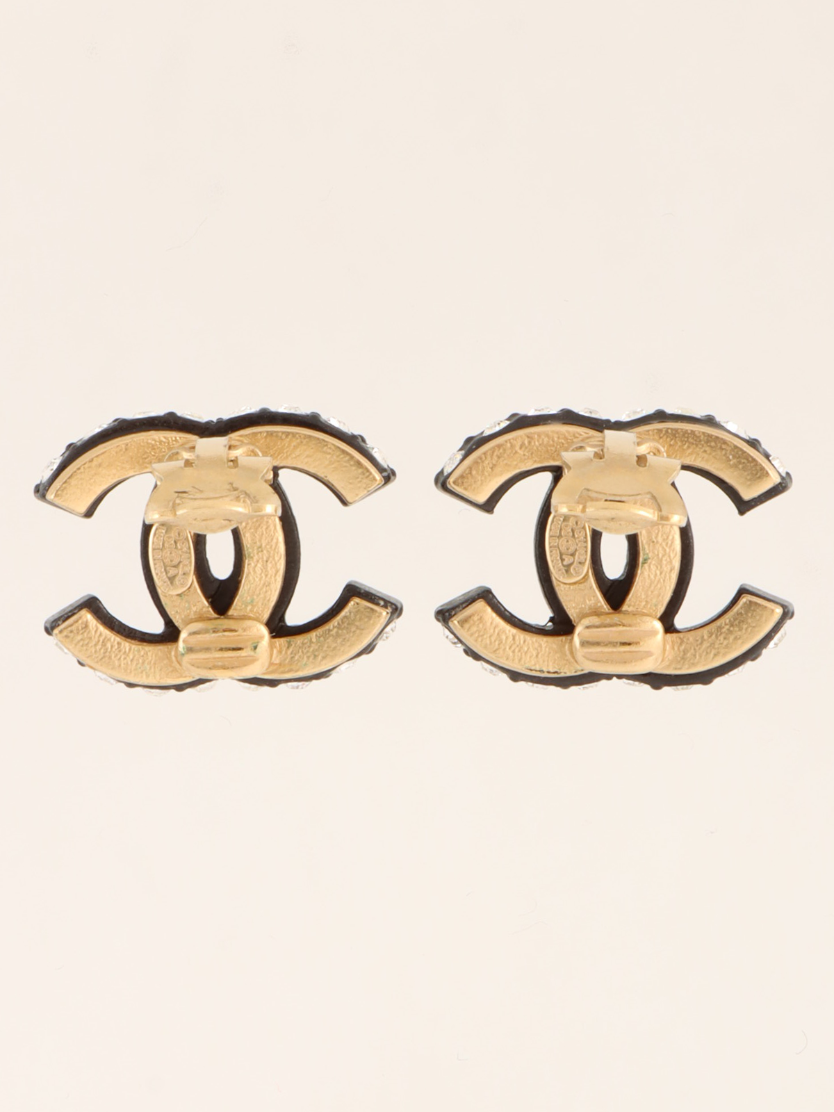 CHANEL 2002年製ラインストーンCCマークイヤリング ブラック