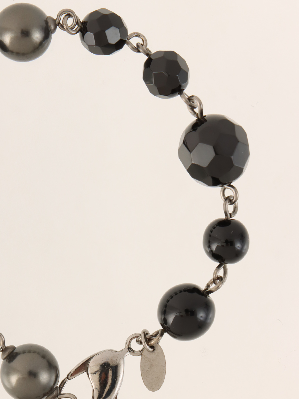 揺れるロゴがエレガント♡【CHANEL】ブレスレット ブレスレット【CHANEL】揺れるモチーフが可愛い CCマーク
