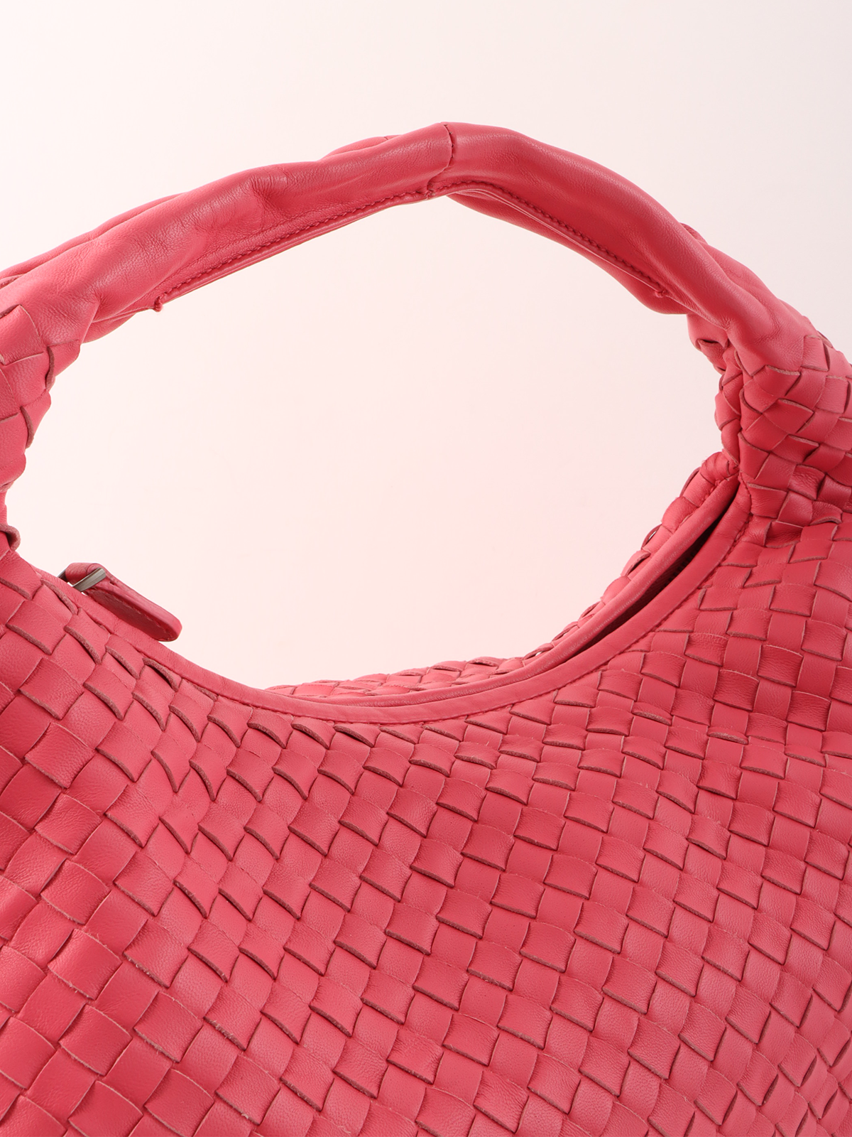 Bottega Veneta トラベラー ホーボーバッグ アルドアーズトラベラー| Bottega Veneta® 日本